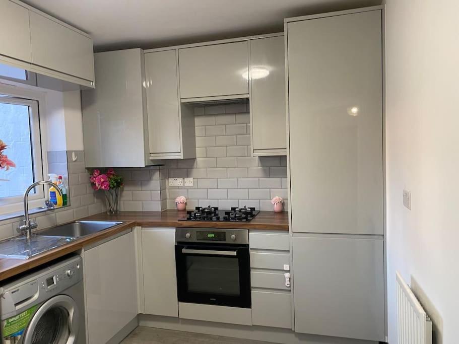 Brighton New Apartment Free Parking Sleeps 6 Exterior photo