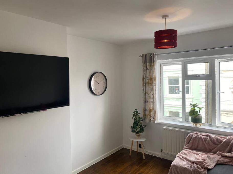 Brighton New Apartment Free Parking Sleeps 6 Exterior photo